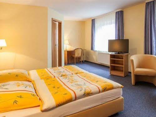 Hotel-Restaurant Zur Linde Altenmedingen Екстериор снимка